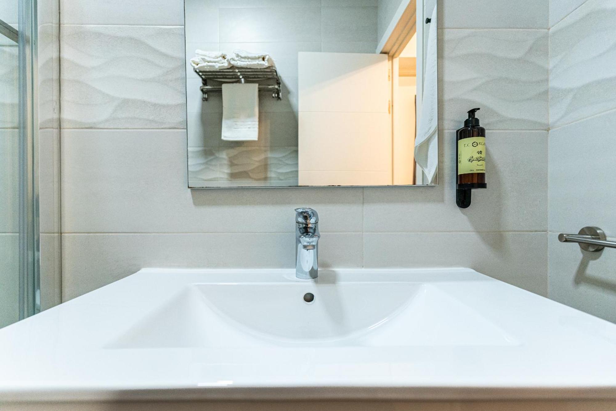 Vr Estudios Apartments マドリード エクステリア 写真